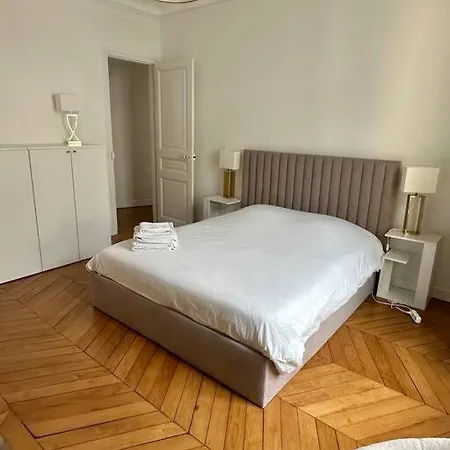 Apartment Haussmannien Saint-germain Odeon 6e